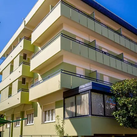 ホテル Boston チェゼナーティコ