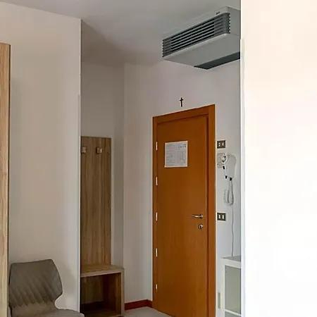 Boston Hotel 3*